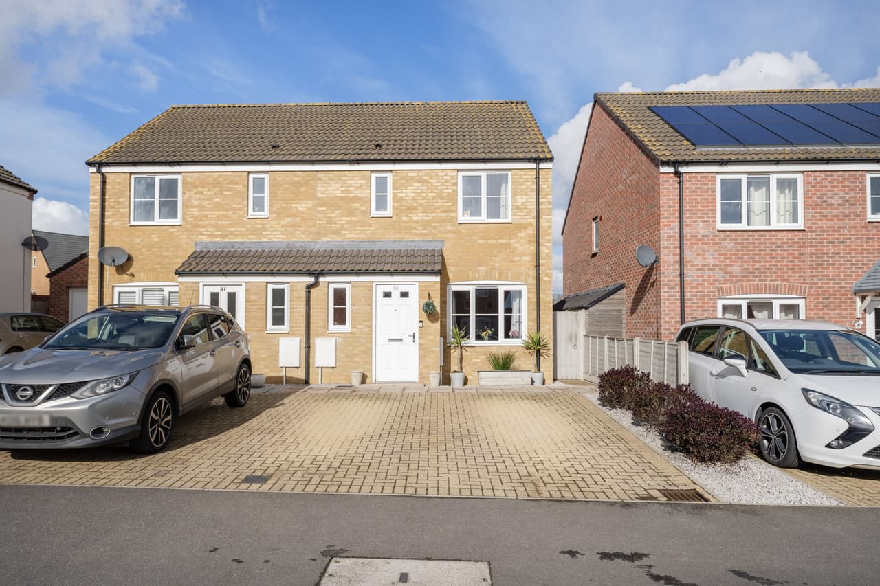Pritchard Close, Oulton