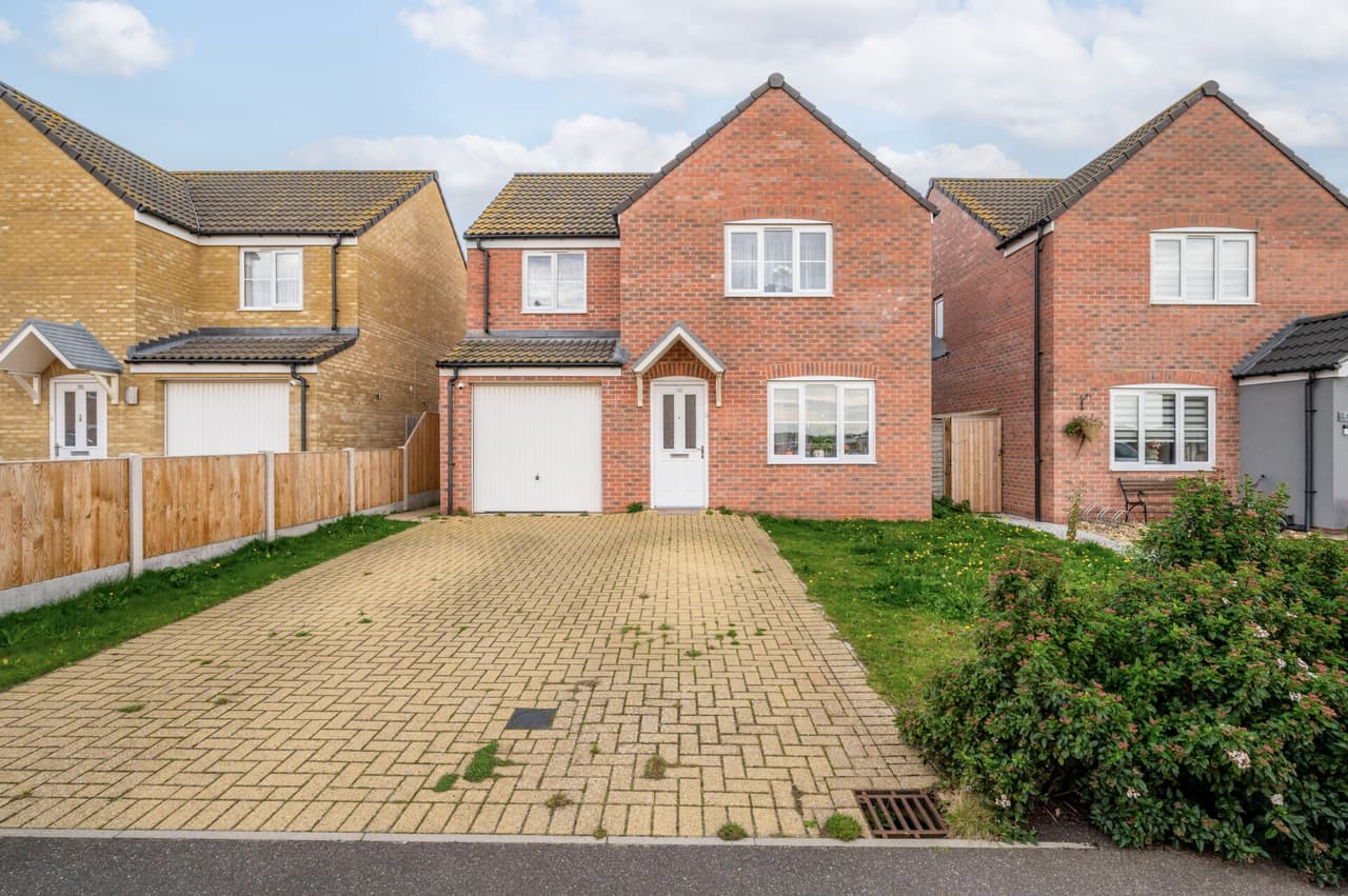 Pritchard Close, Oulton