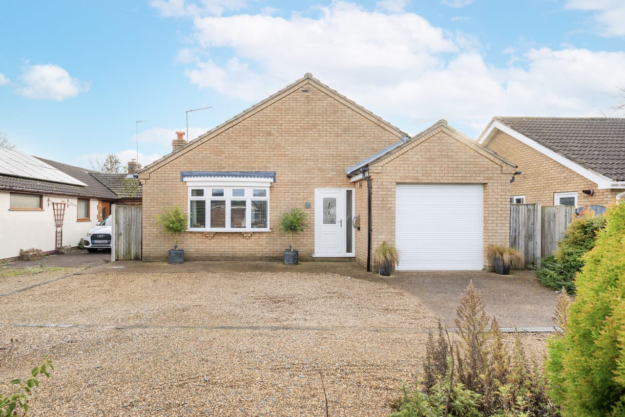 Manor Park Road, Corton