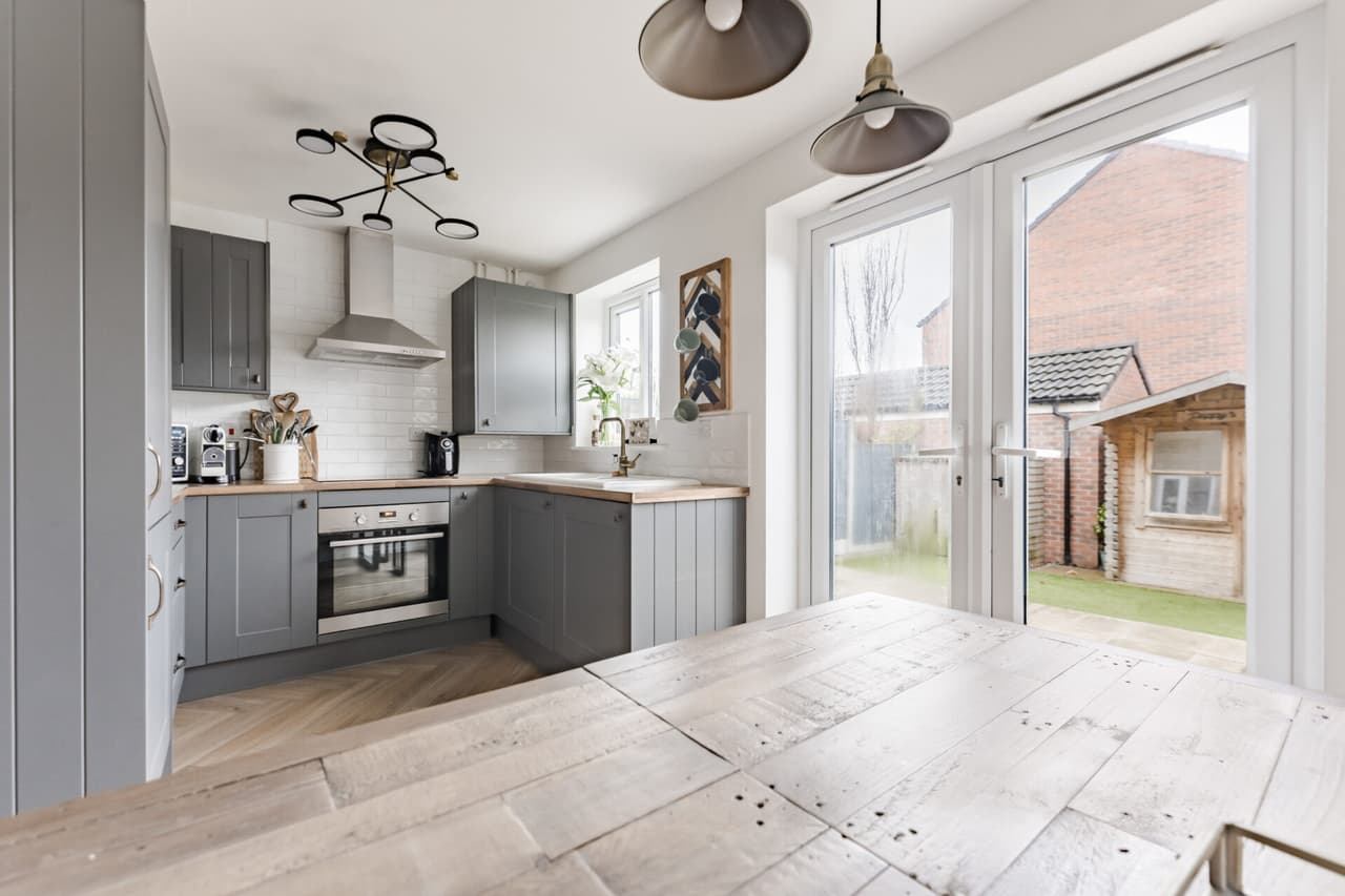 Hunton Road, Oulton