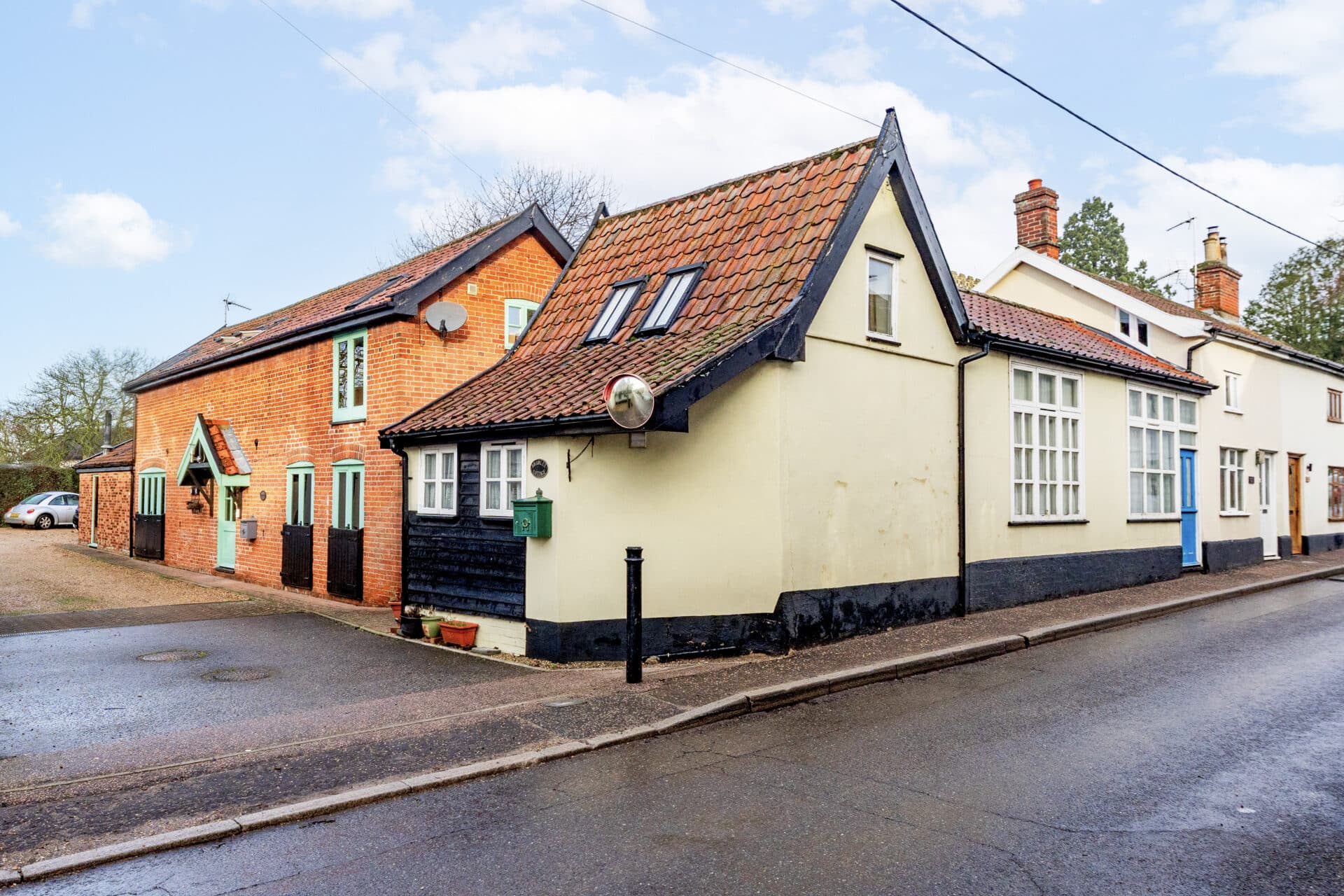 The Street, Dickleburgh