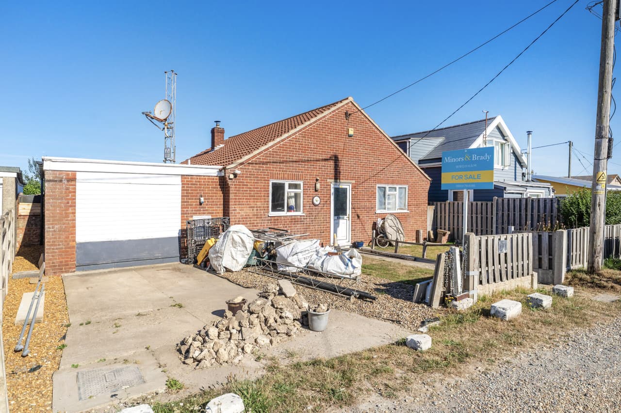 Bush Estate, Eccles-On-Sea