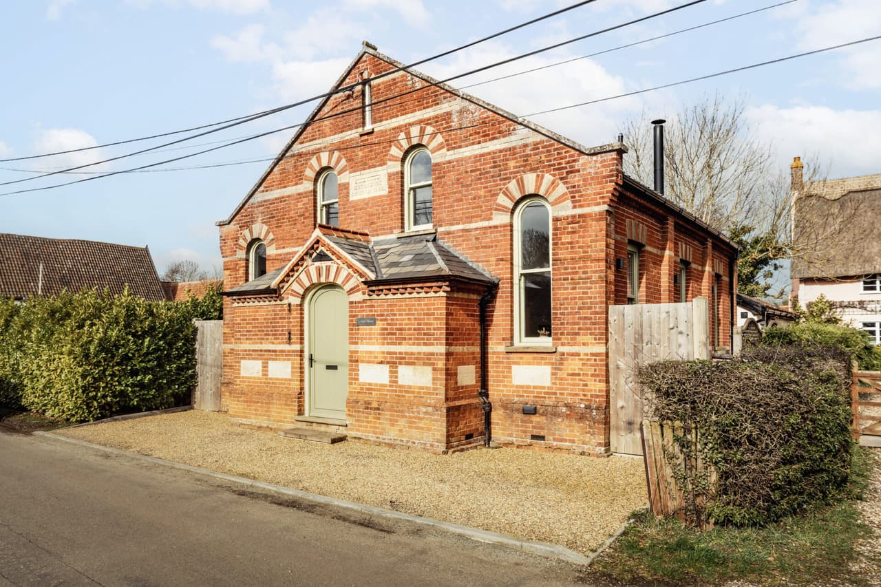 High Road, Bressingham