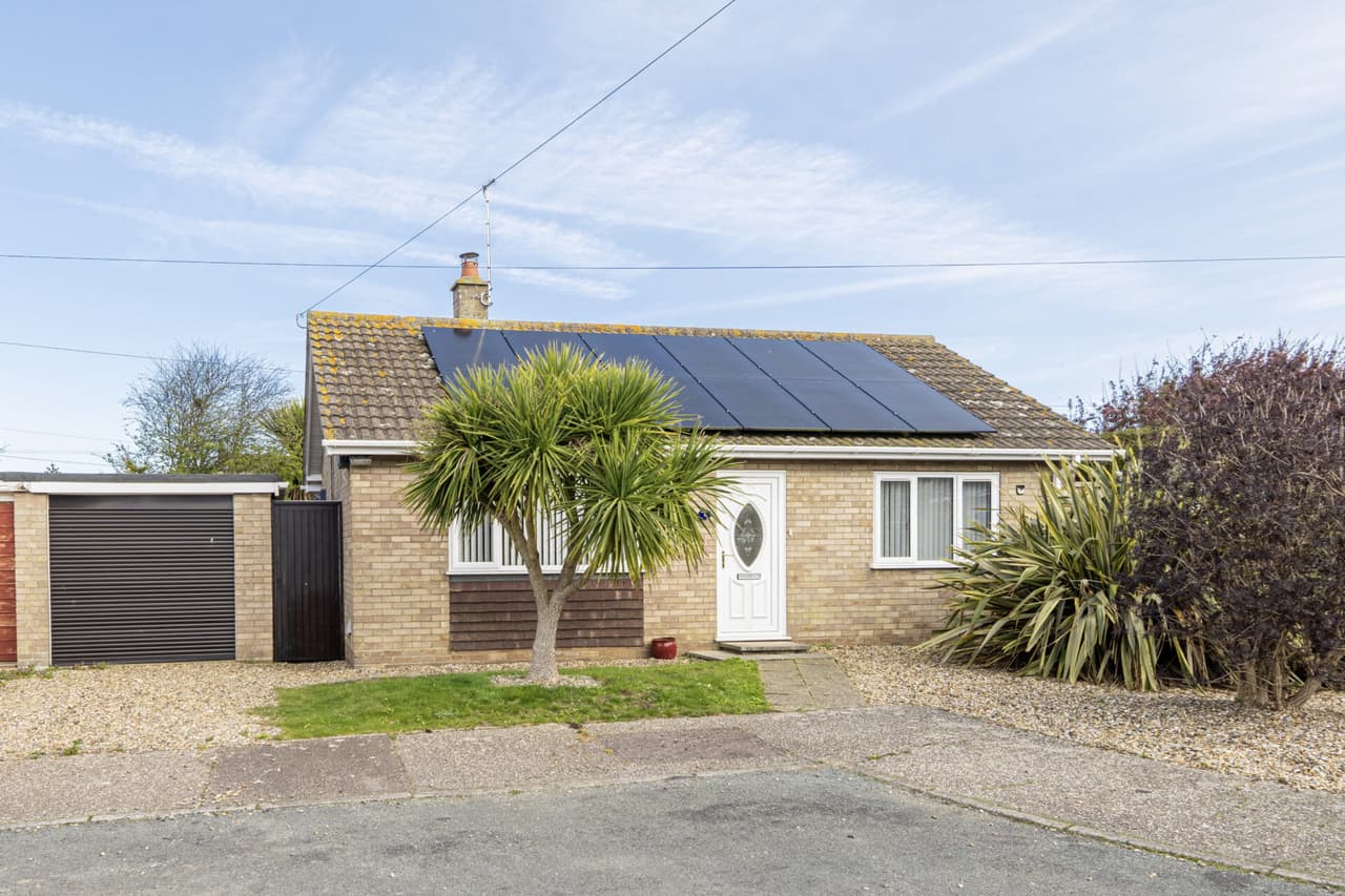 Priory Close, Bacton