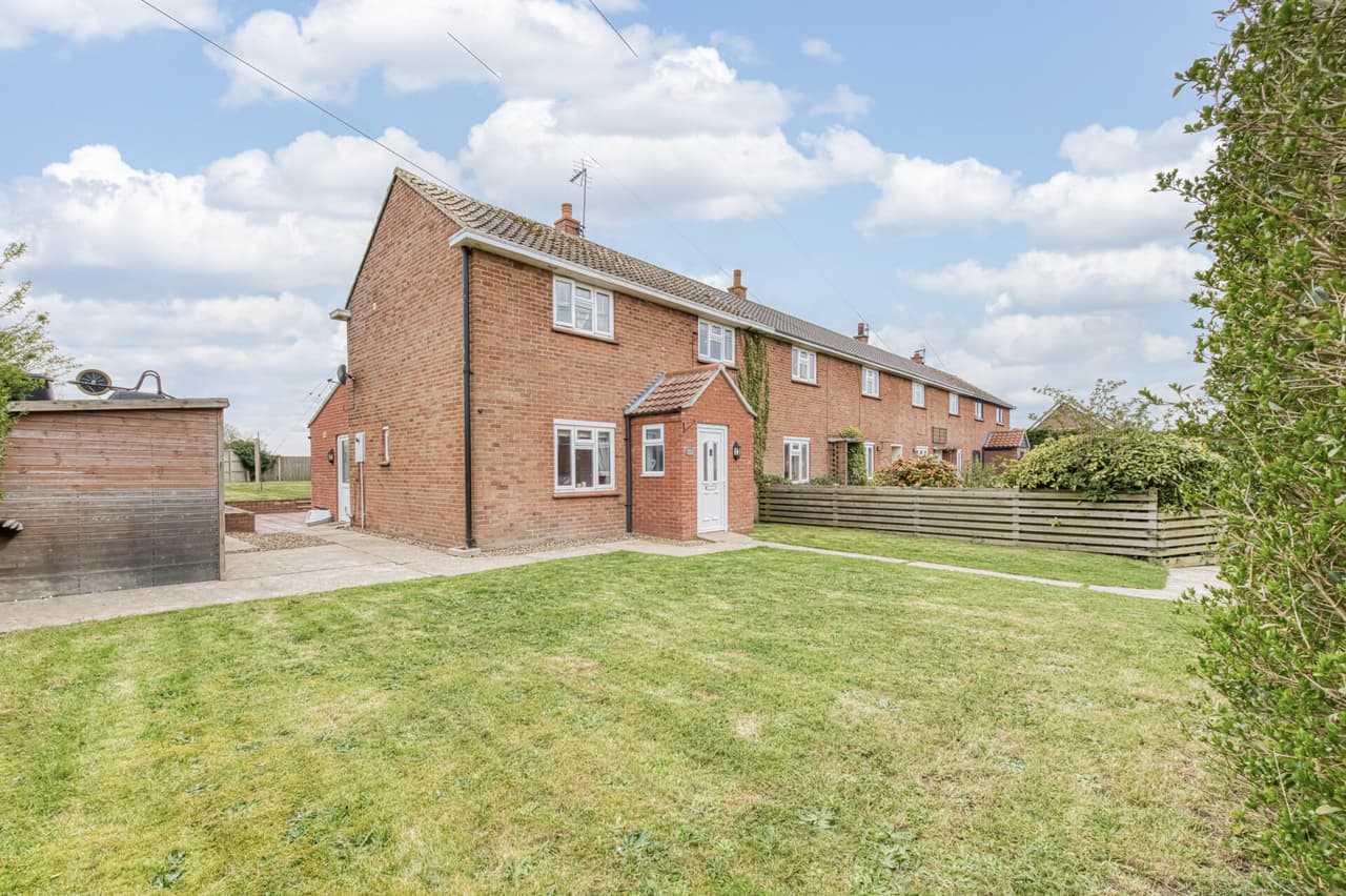 Main Road, Filby