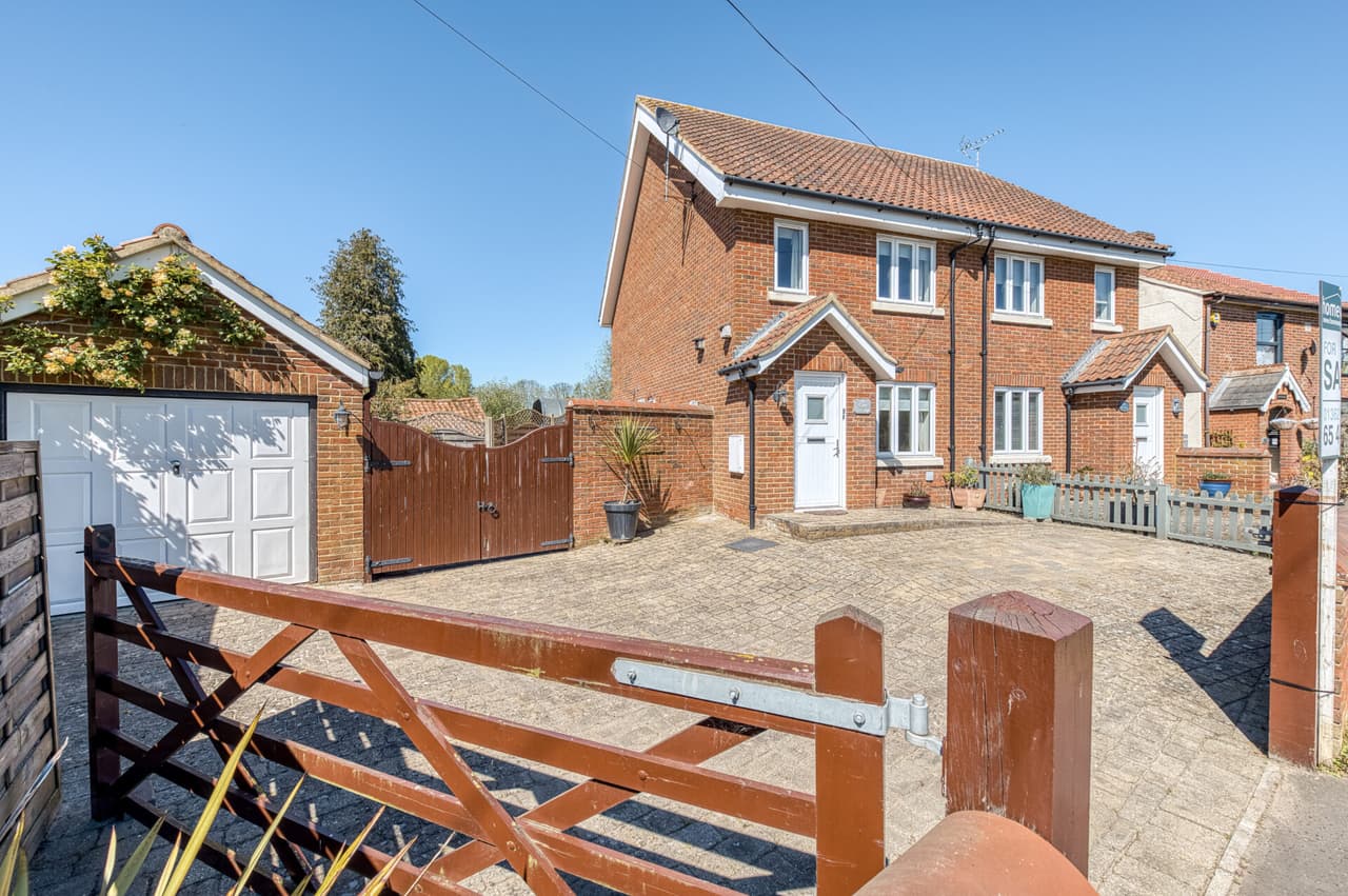 Norwich Road, Yaxham