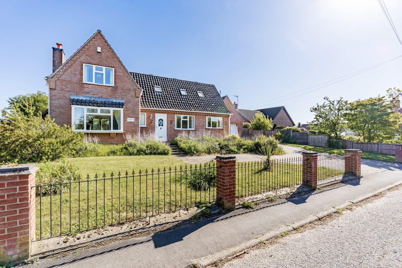 Lowestoft Road, Worlingham