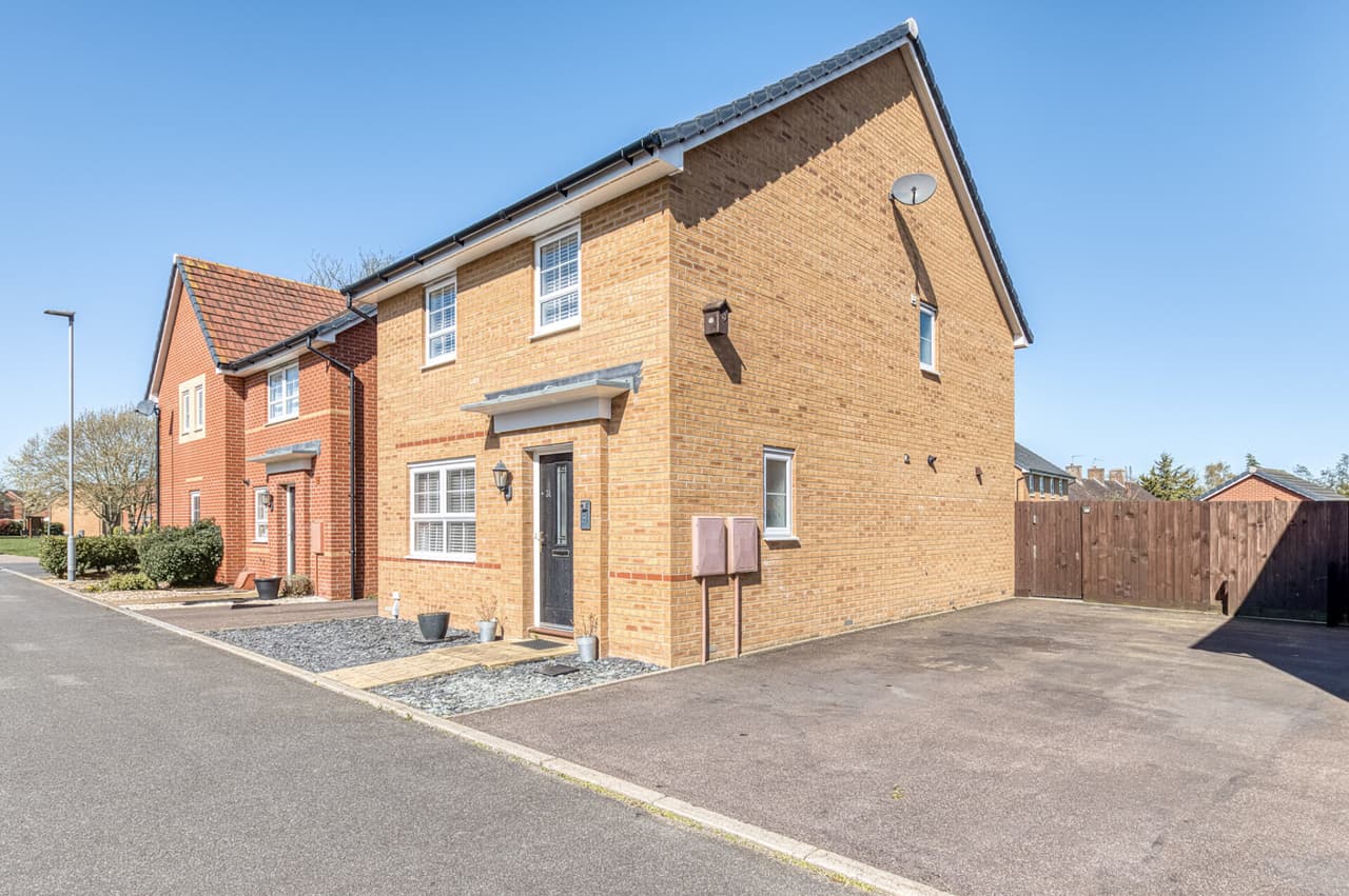 Shackleton Road, Griston