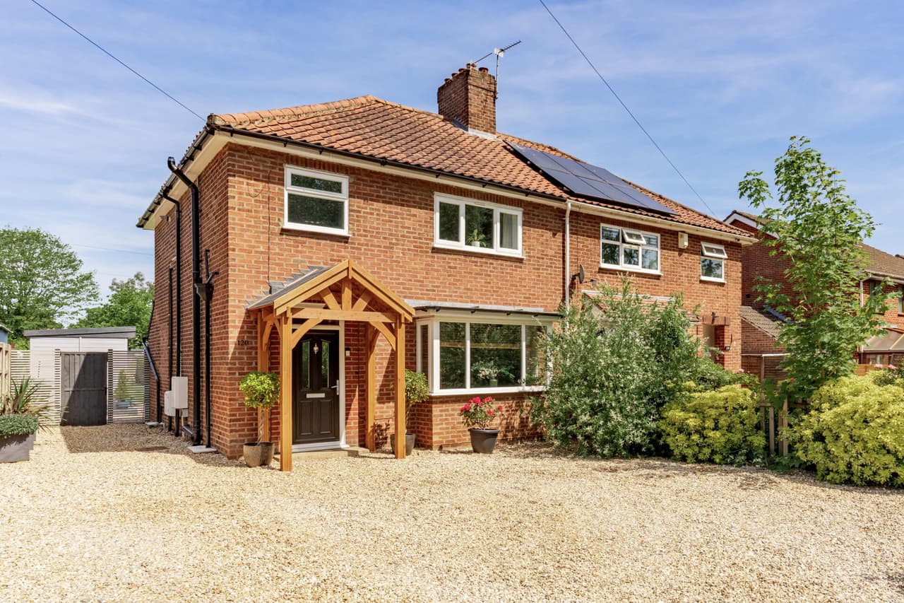 Dereham Road, New Costessey