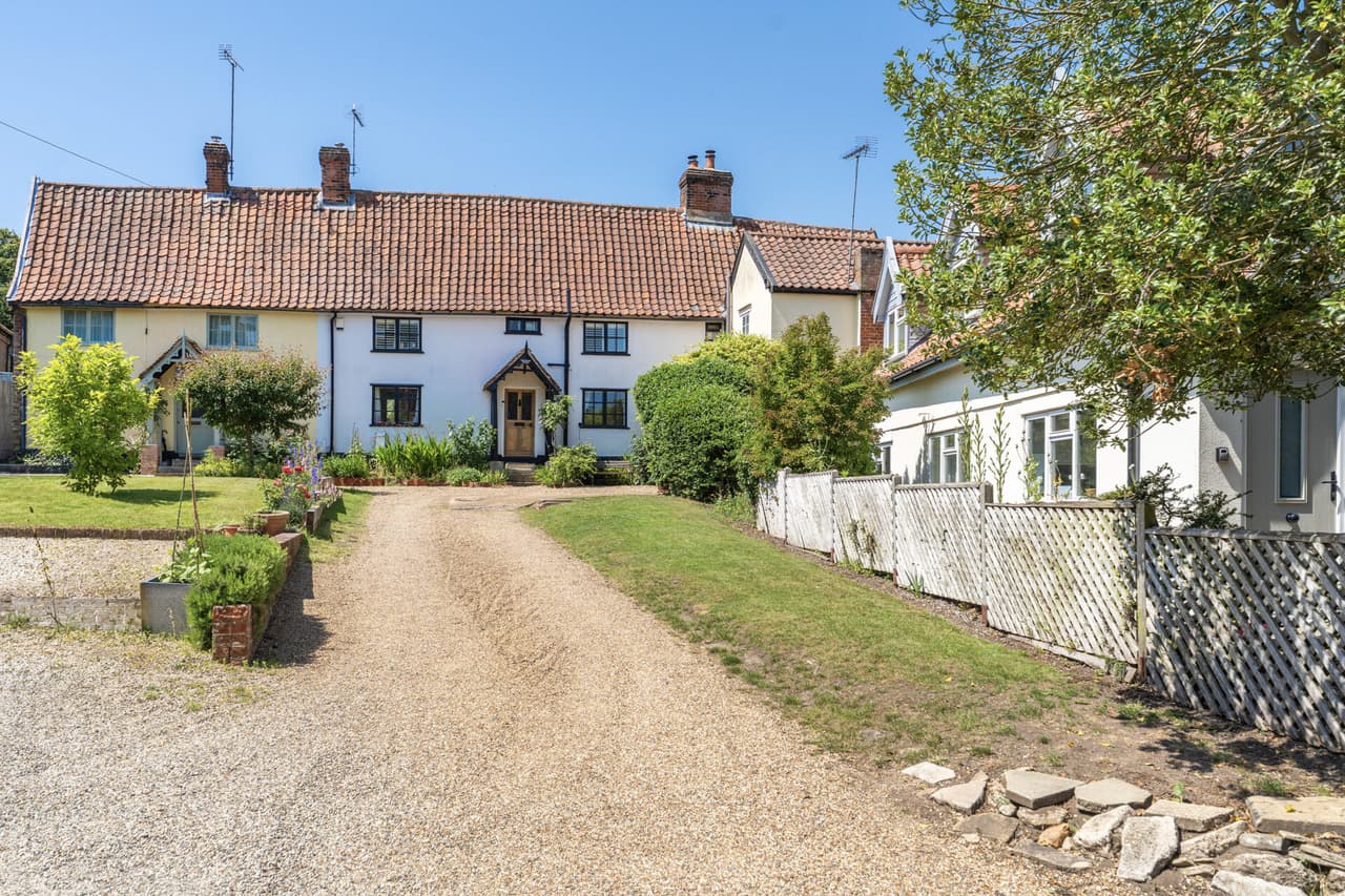 The Street, Tuddenham