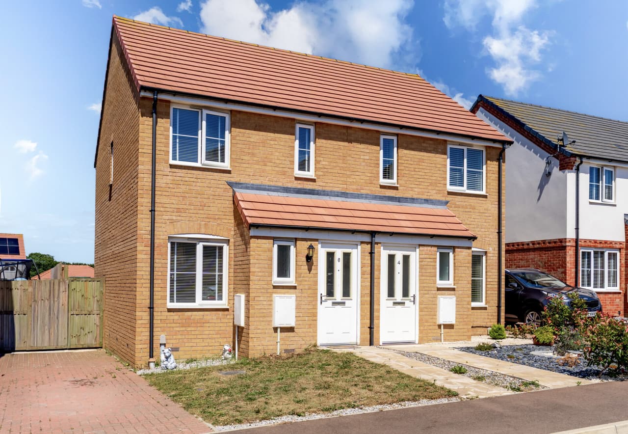 Lyncoln Drive, Oulton
