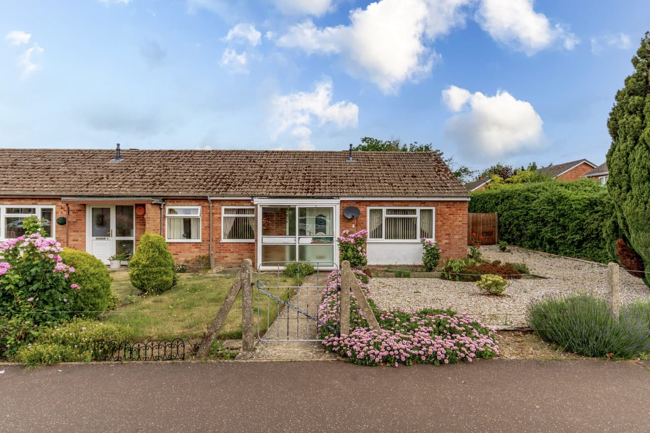 Pound Green Close, Shipdham, IP25