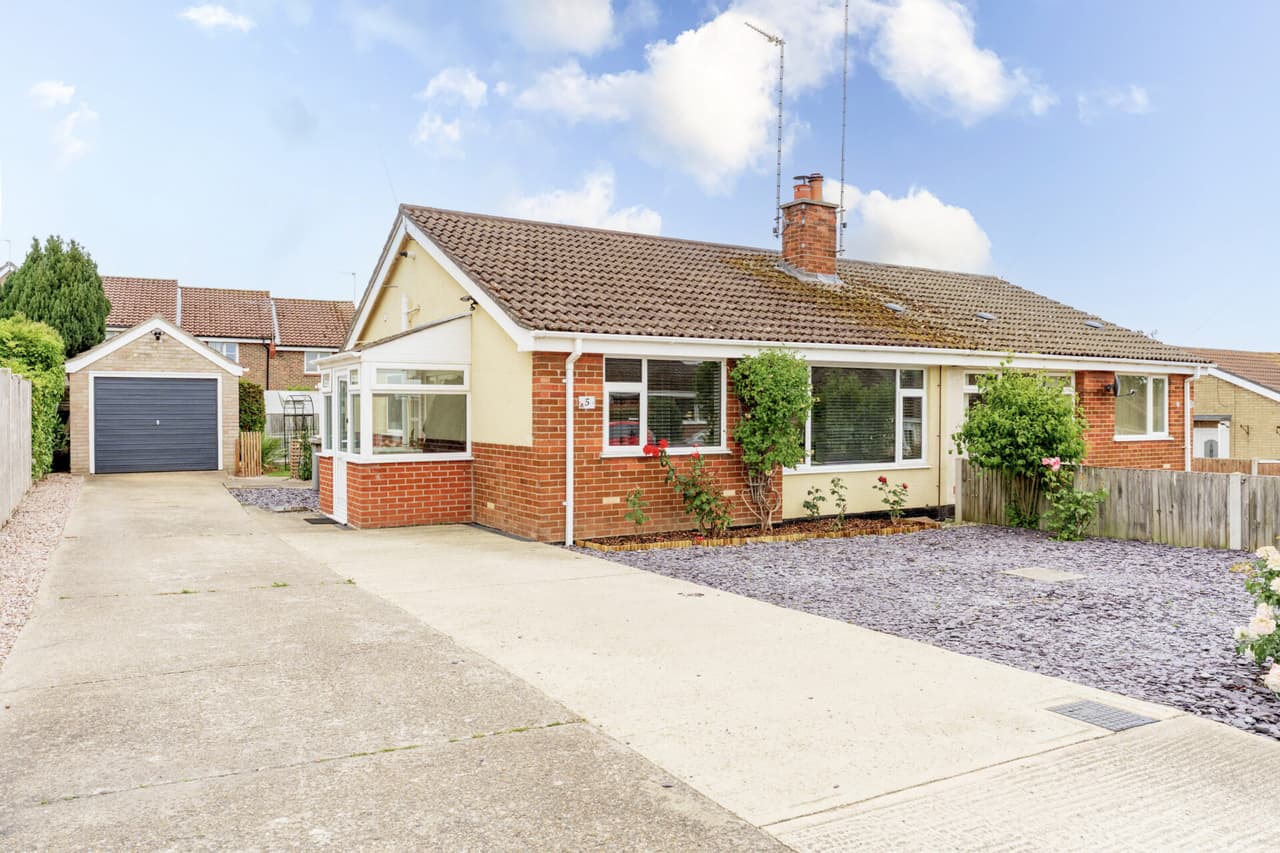 Priory Close, Acle