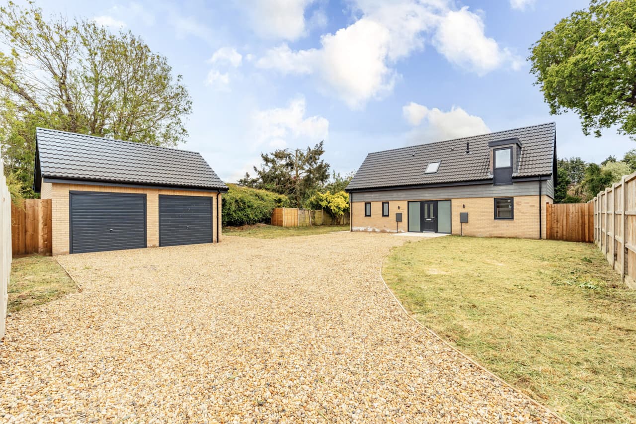 Two Saints Close, Hoveton