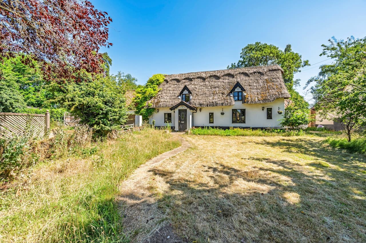 Fen Road, Blo Norton