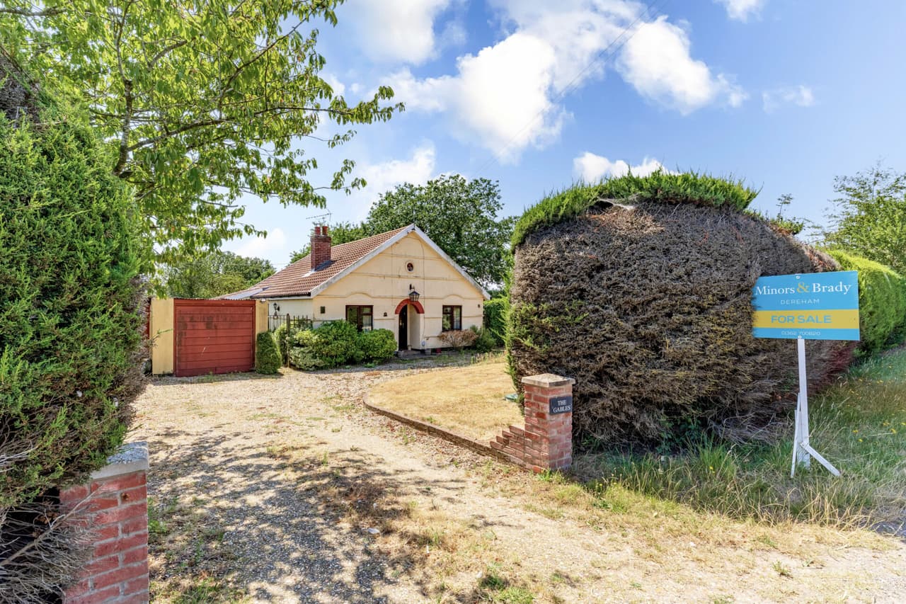 Litcham Road, Longham