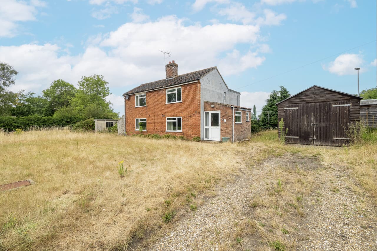 Elmham Road, Beetley