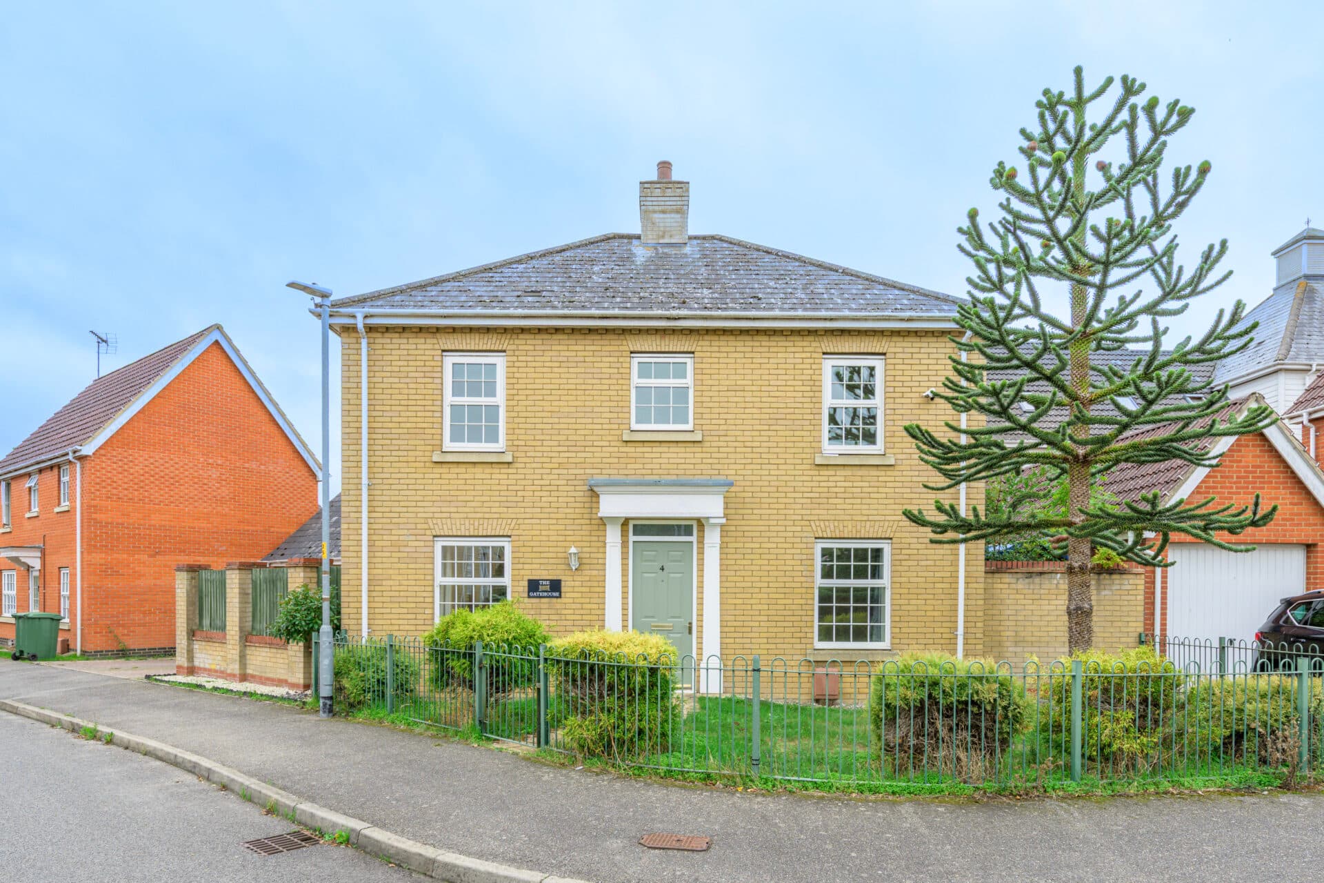 Ensign Way, Diss