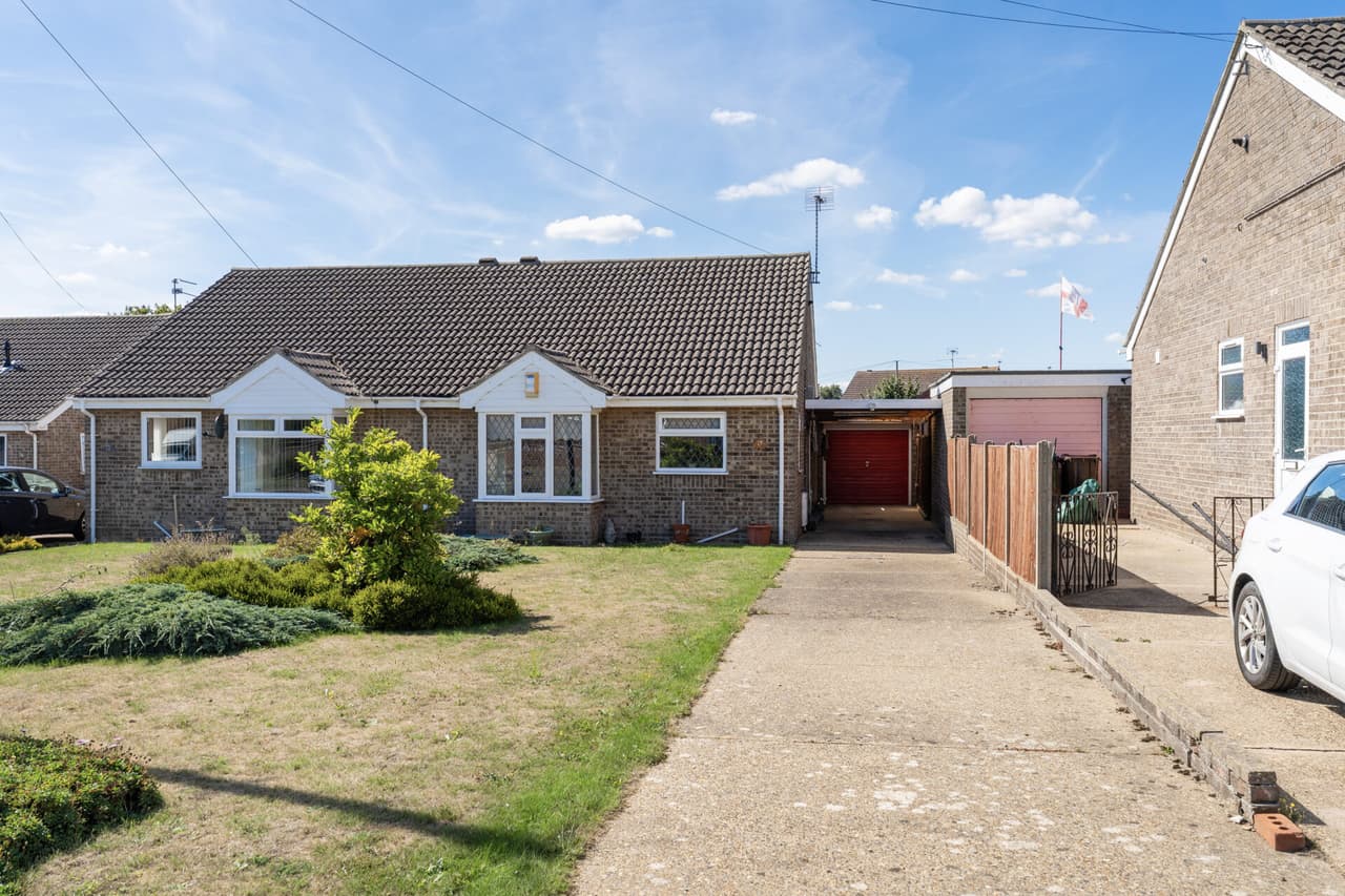 St. Margarets Way, Hopton