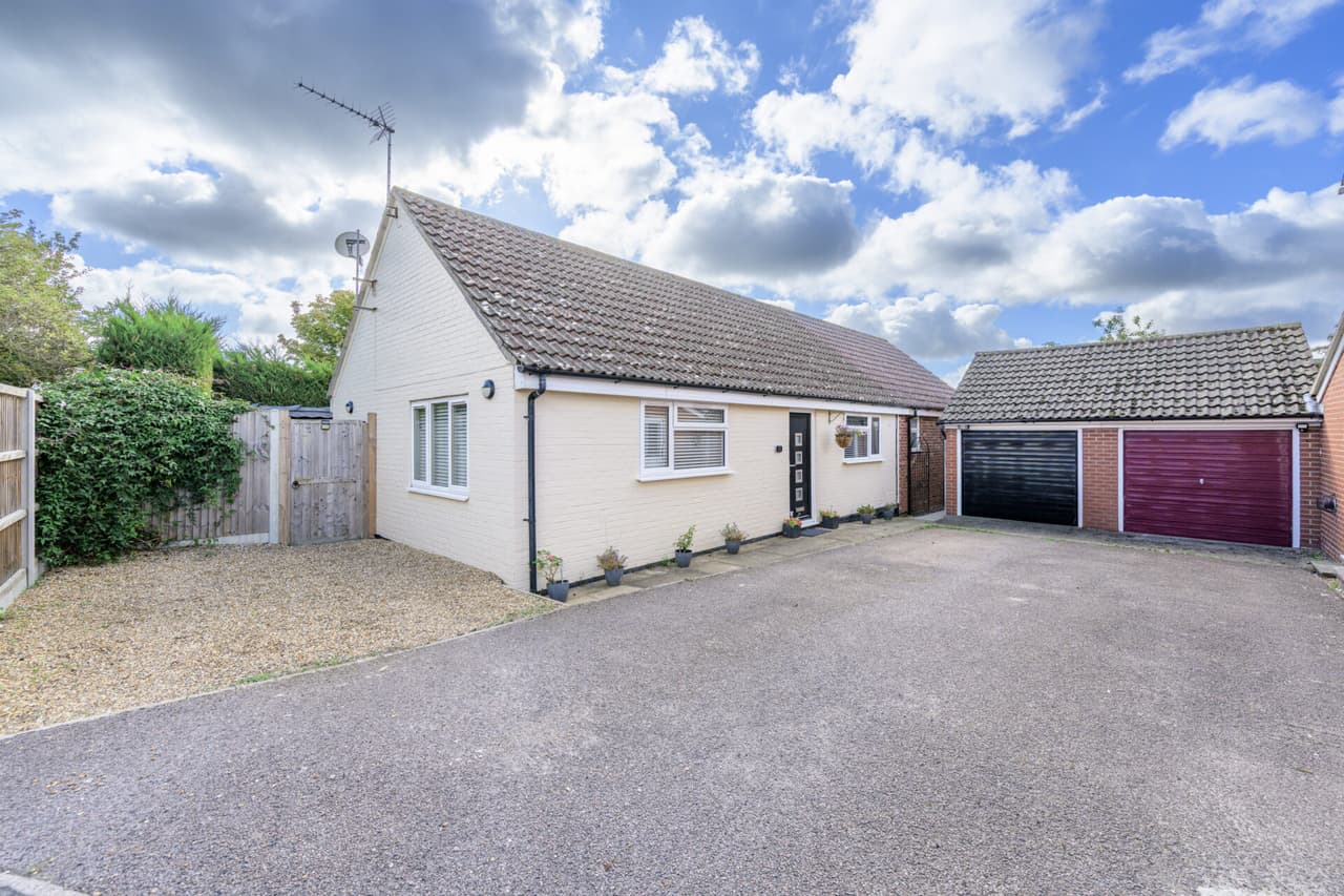 Vinces Road, Diss