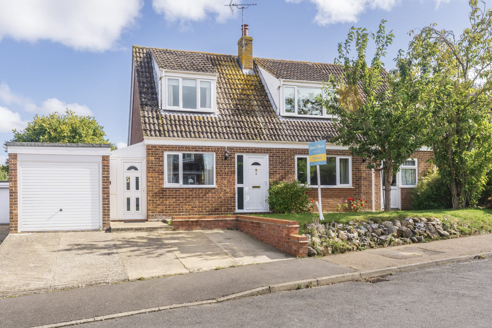 Mountains Road, Corpusty