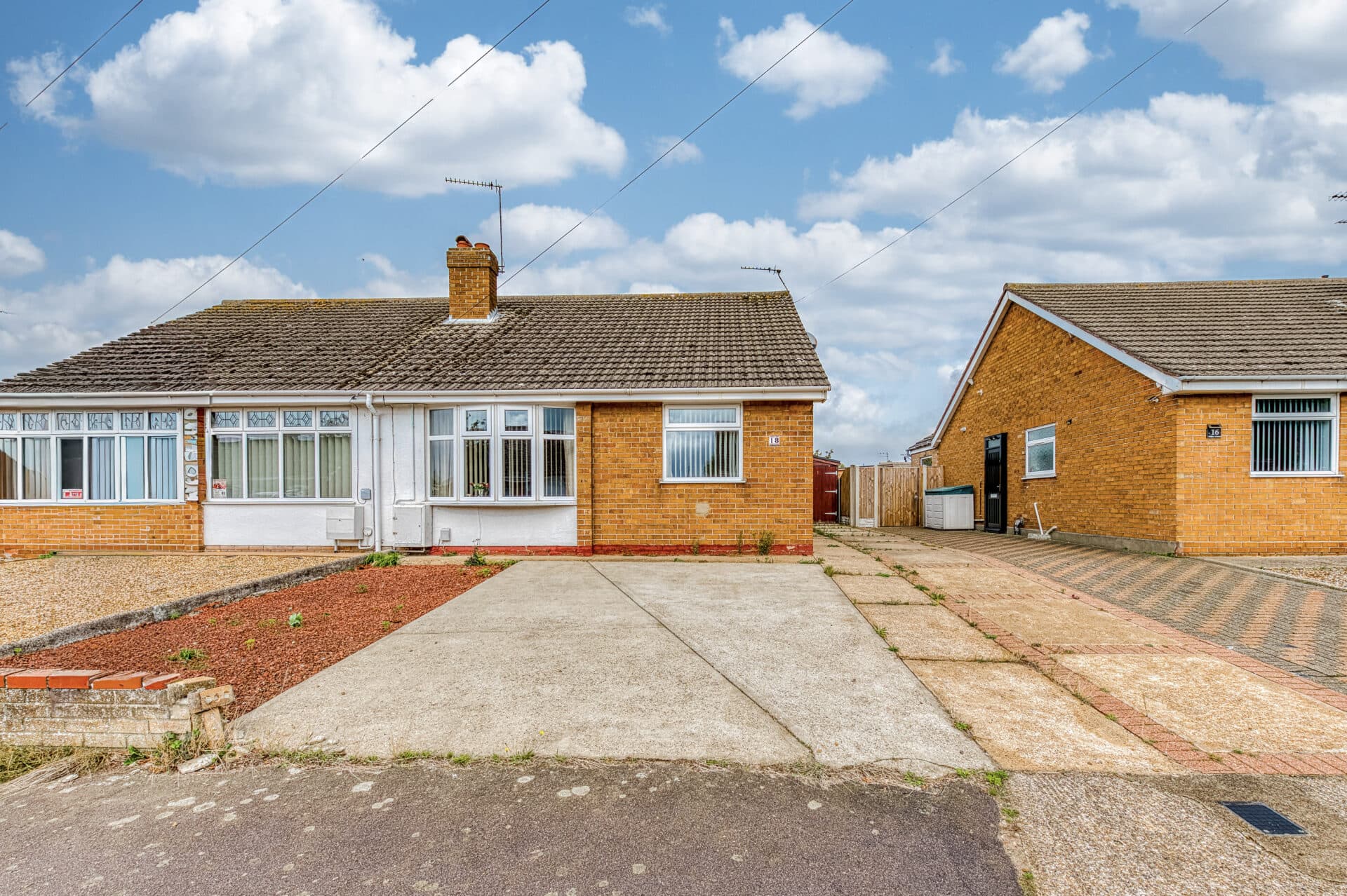 Willow Avenue, Bradwell