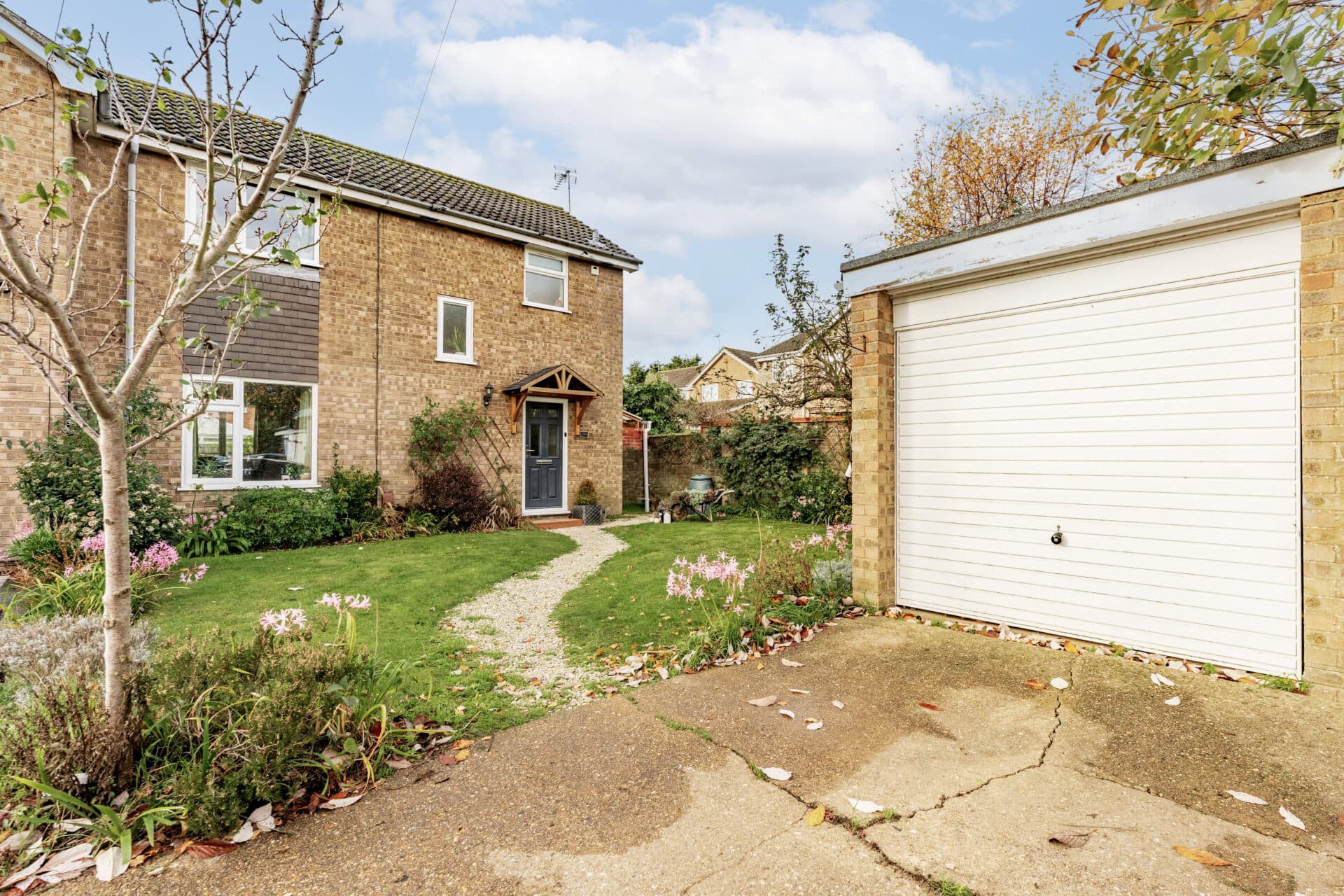 Grampian Way, Oulton