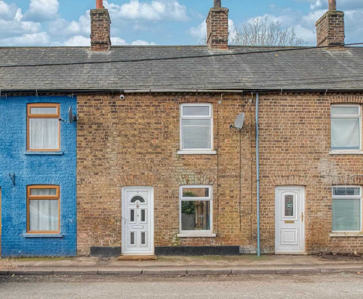 Main Road, Three Holes