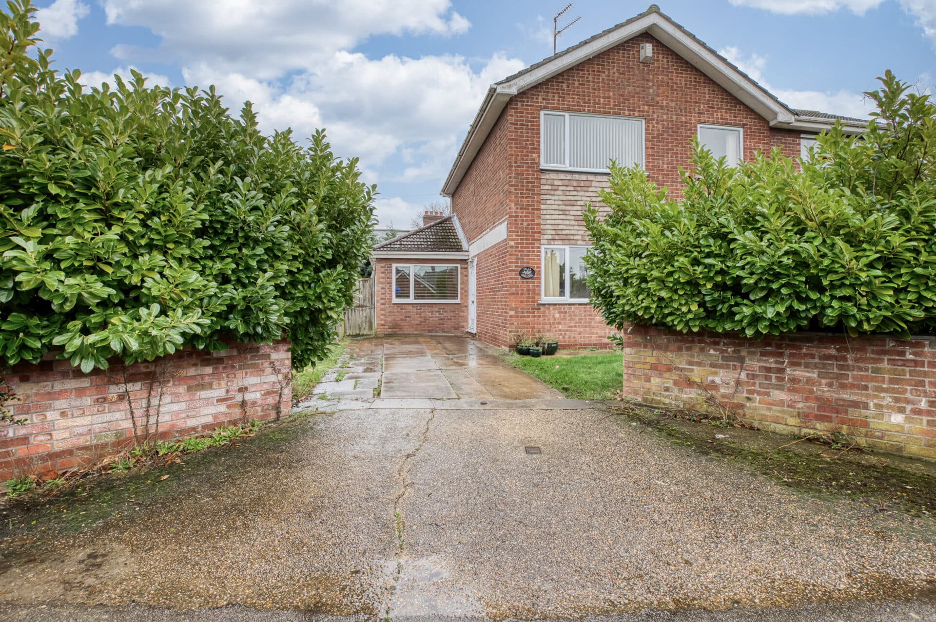 Farman Close, Belton