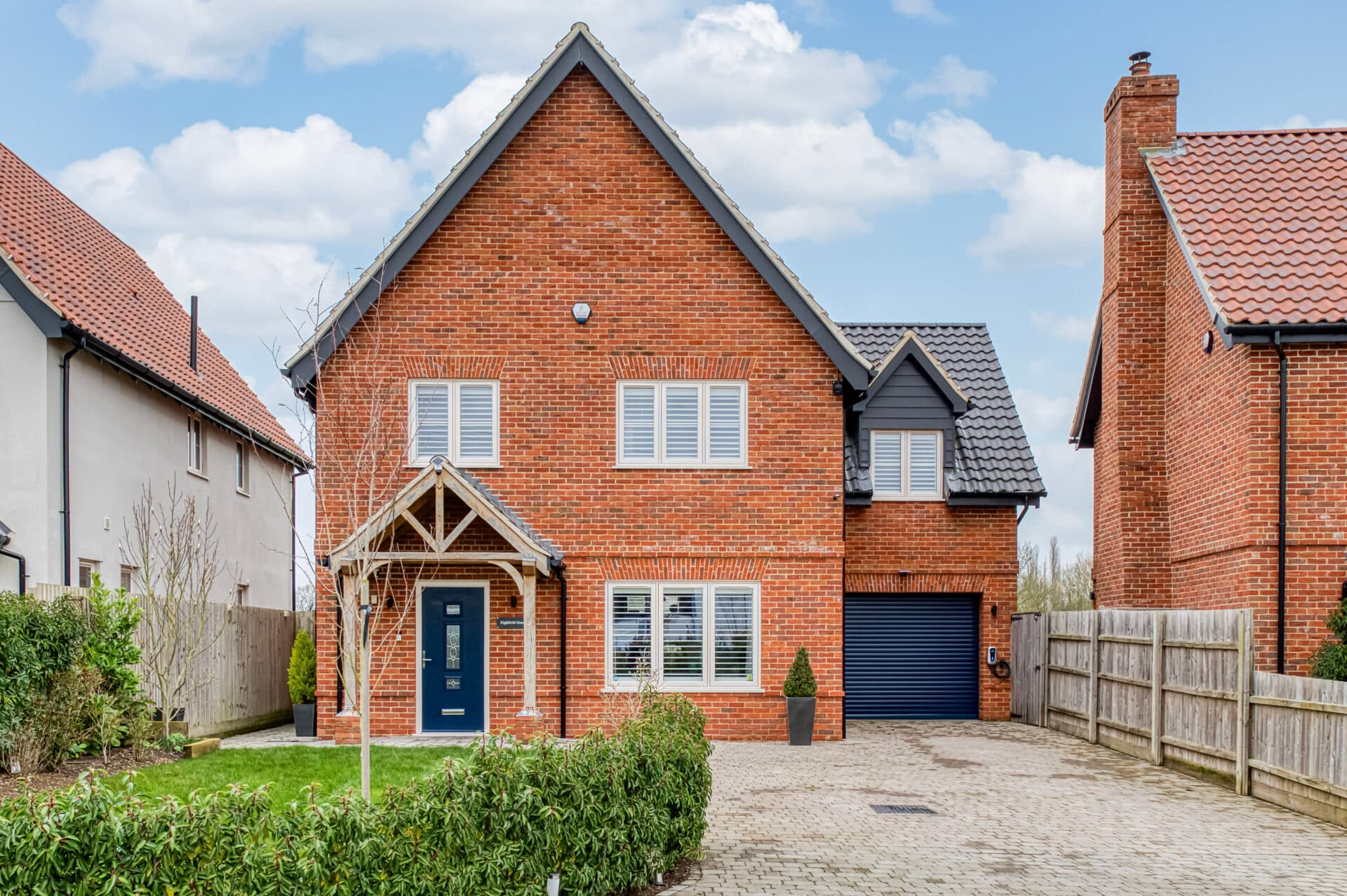 High Road, Bressingham