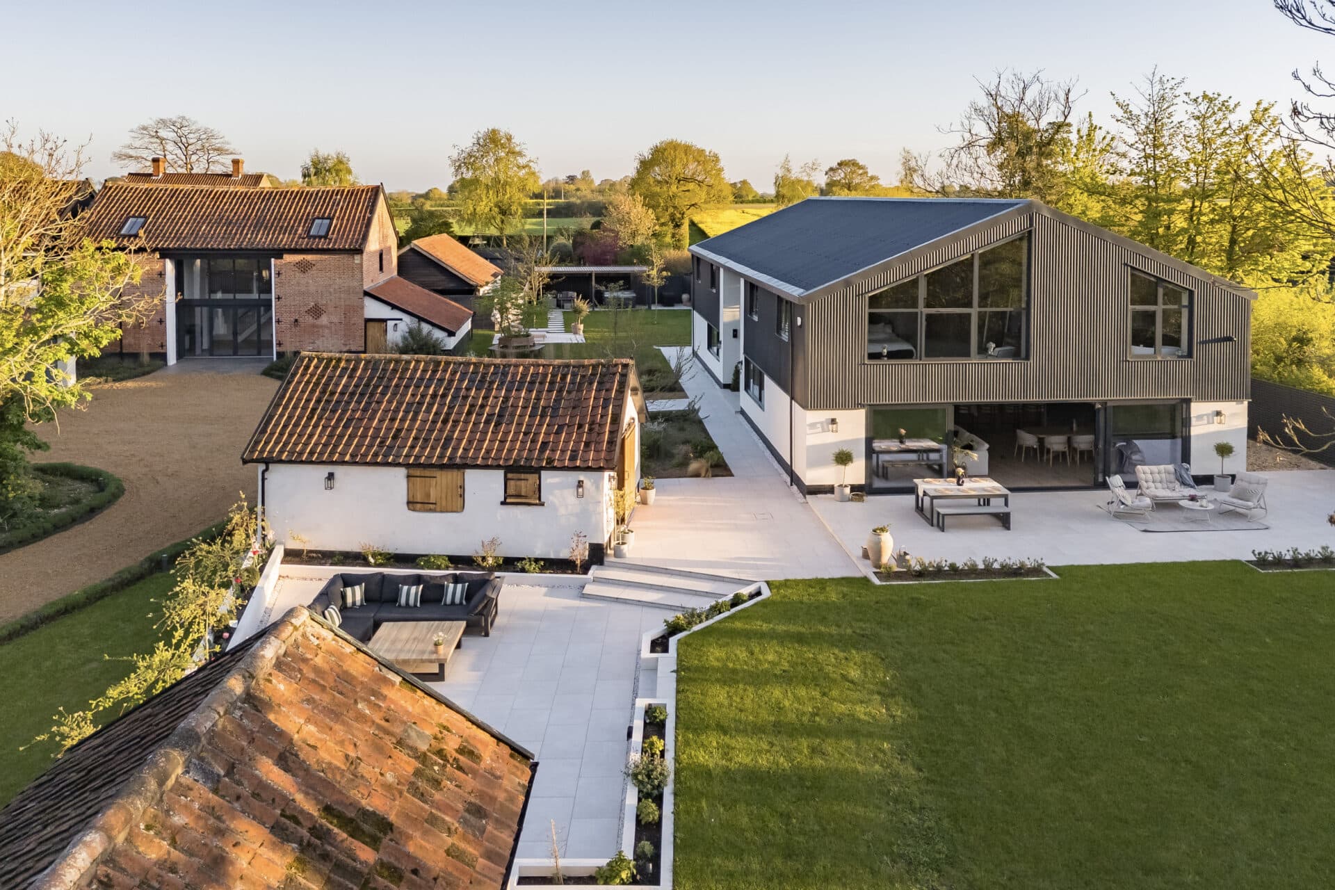Two residential detached barns in 1 acre – South Norfolk
