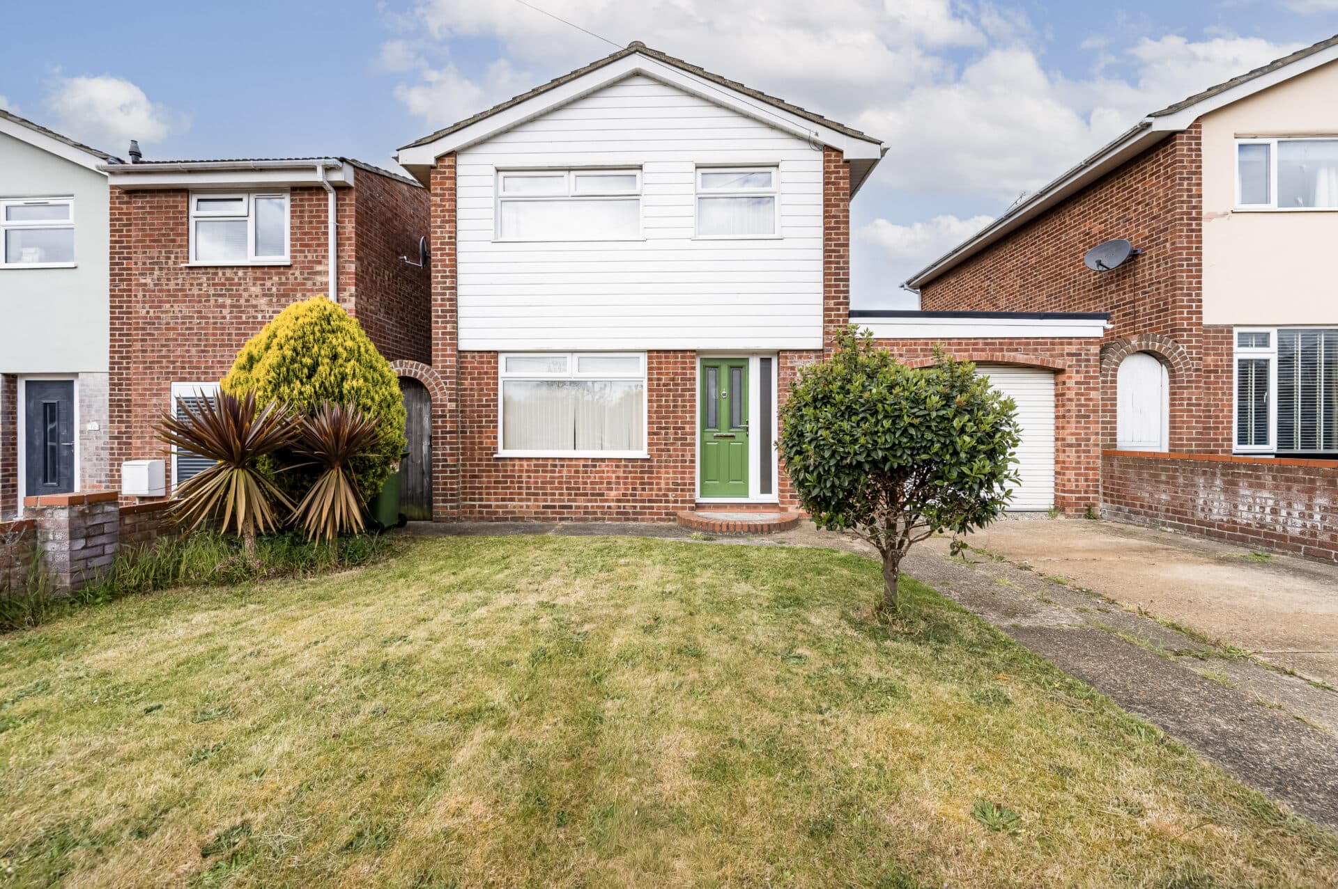 Cambrian Crescent, Oulton