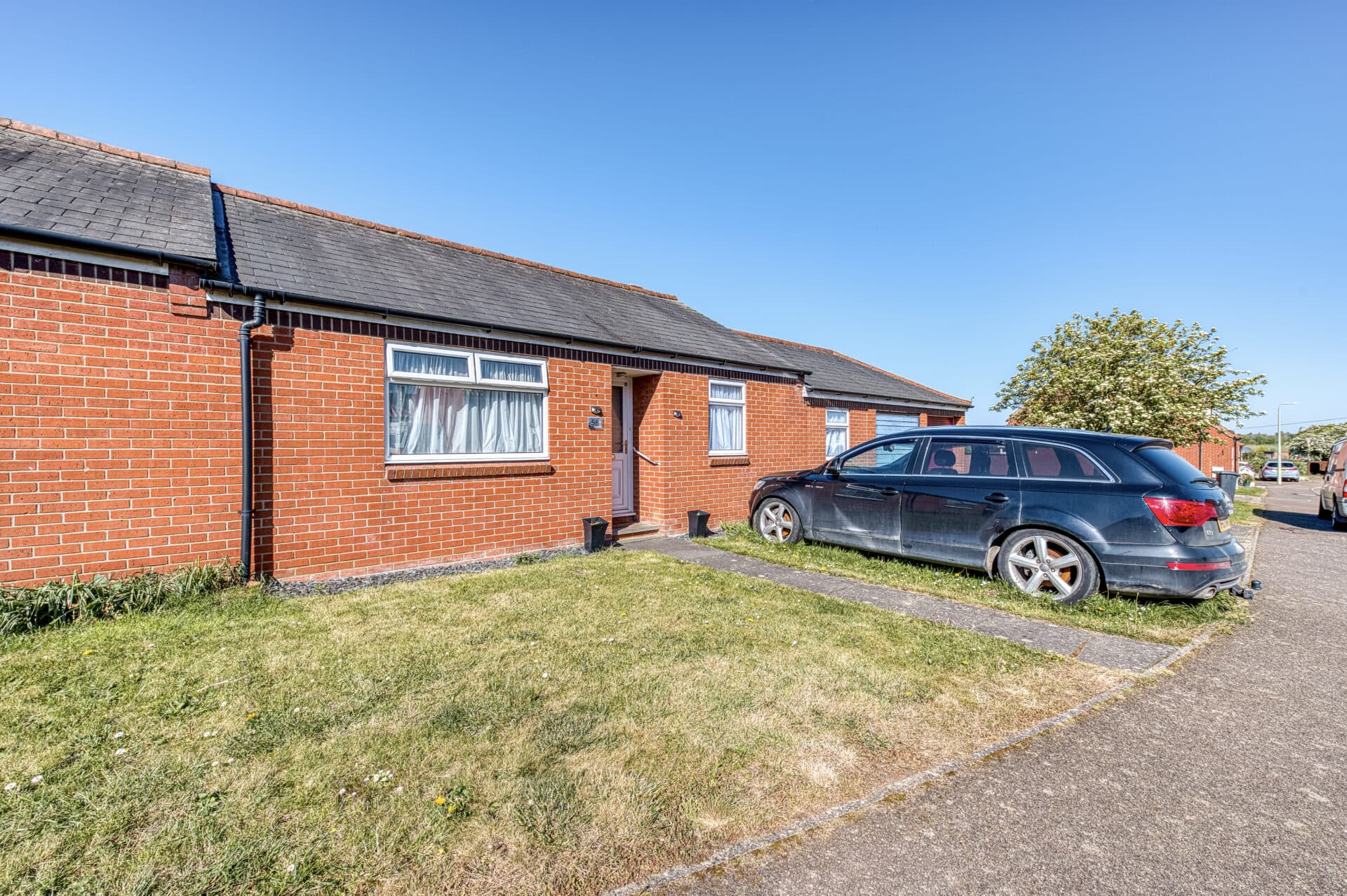 Woodward Avenue, Bacton