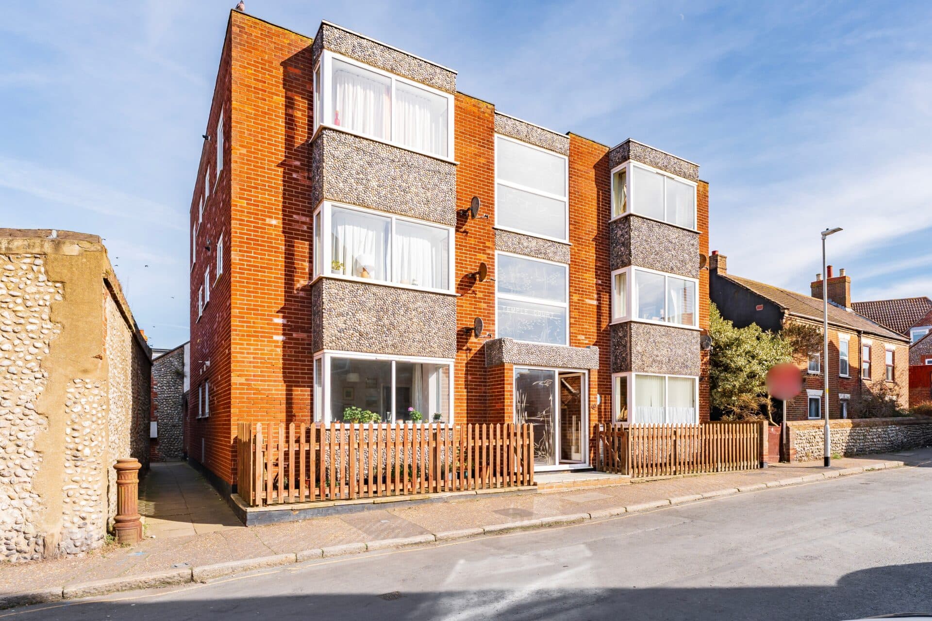 West Cliff, Temple Court