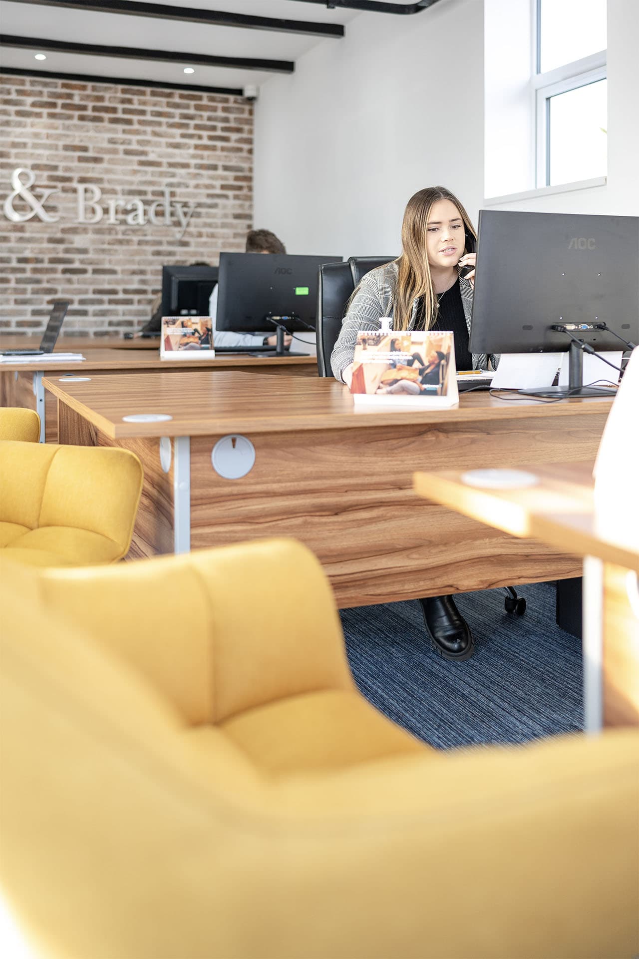 <p>4. Let Agreed!<br> <span style="color:hsl(50,78%,52%);"><i>What happens next?</i></span></p>