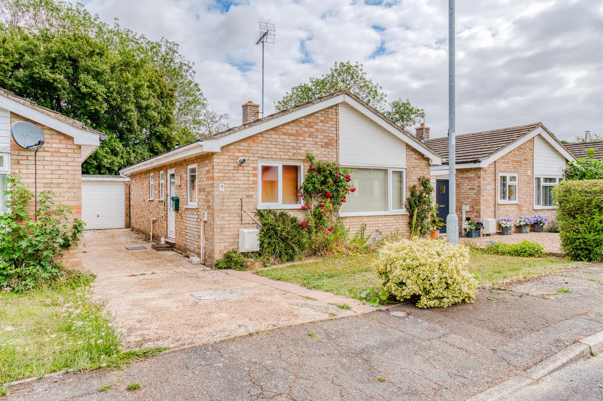 Frere Corner, Roydon