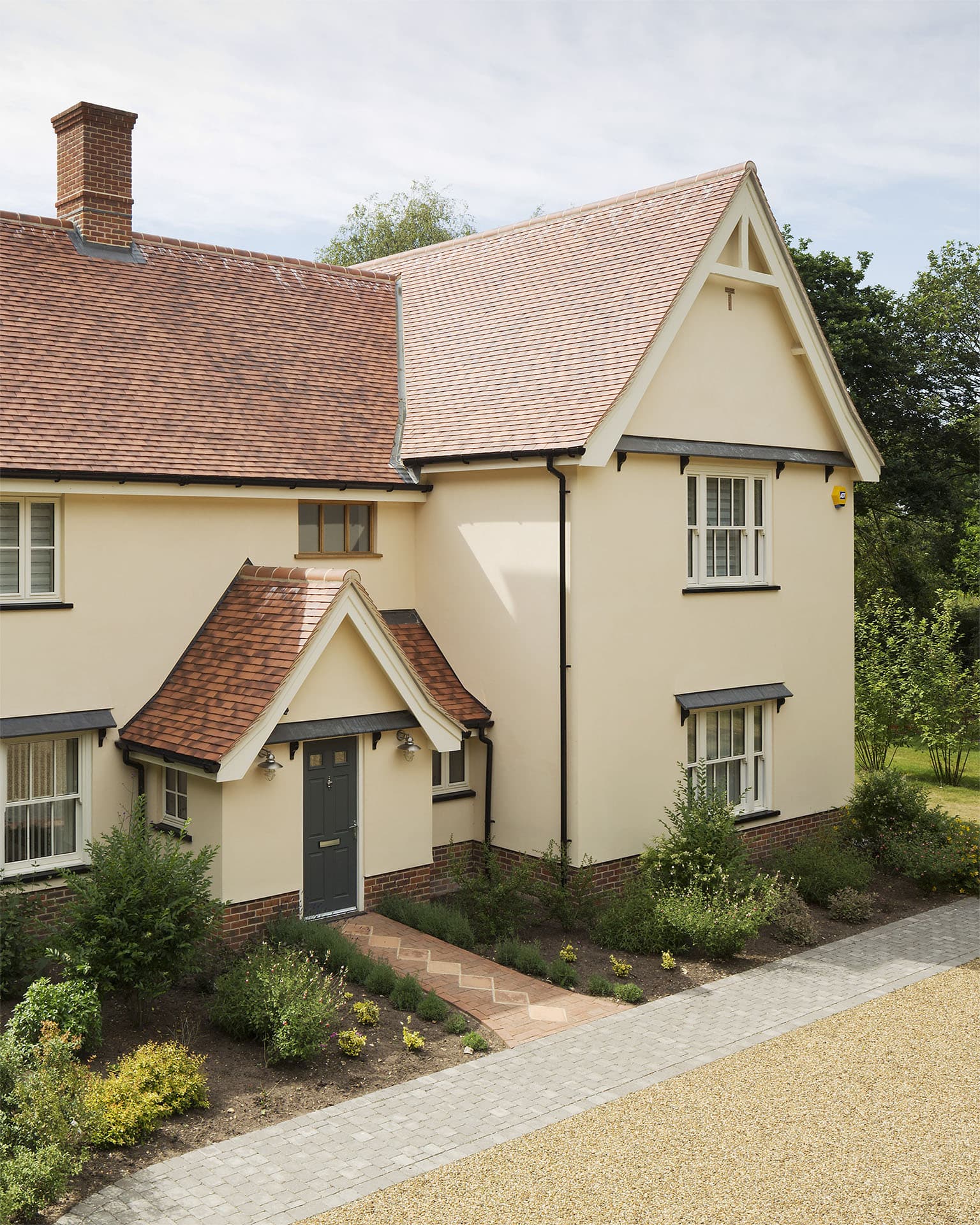 About <span style="color:hsl(50,78%,52%);"><i>Sarsons Meadows</i></span></p>