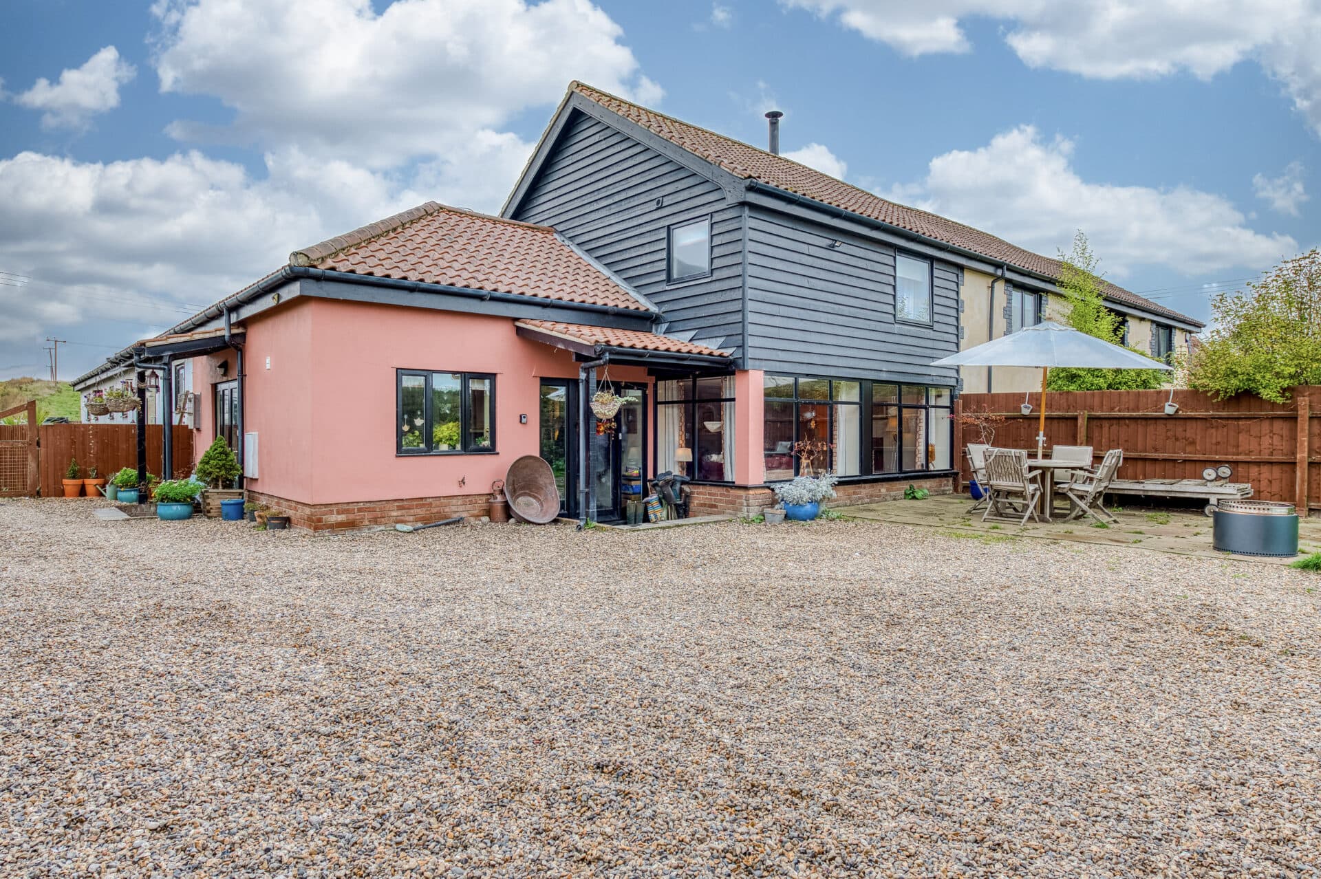 Low Street, Oakley, IP21