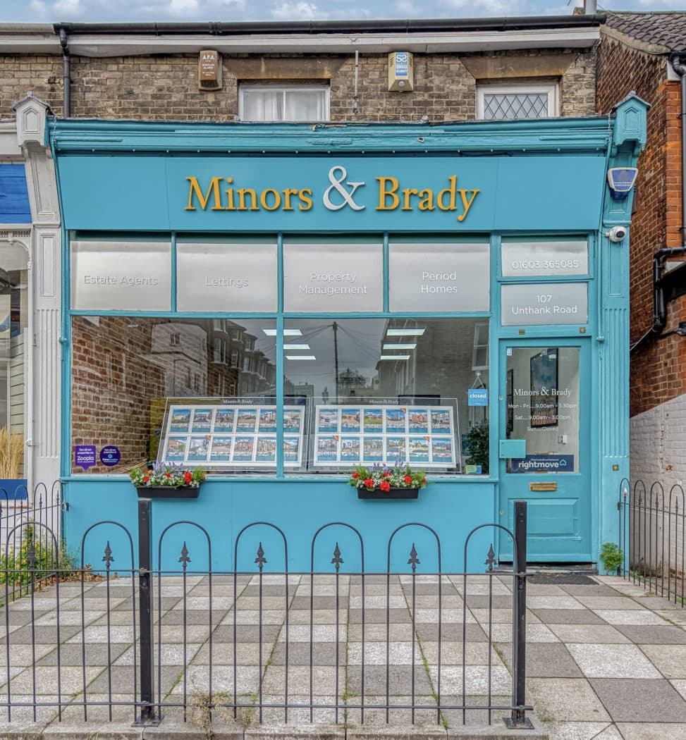 <p><span style="color:hsl(185,33%,47%);">Living in</span> <span style="color:hsl(50,78%,52%);"><i>Norwich</i></span></p>