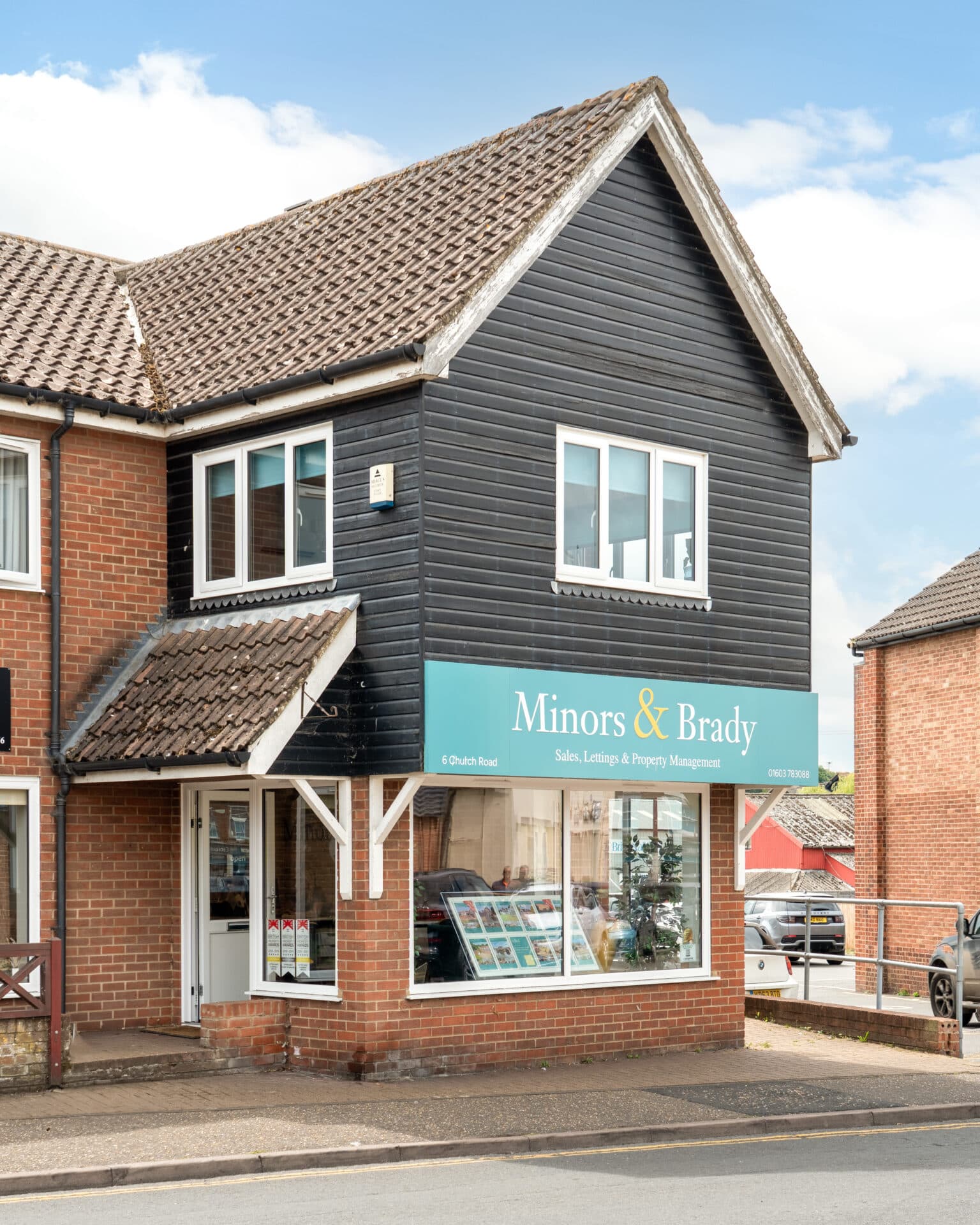 <p><span style="color:hsl(185,33%,47%);">Living in</span> <span style="color:hsl(50,78%,52%);"><i>Wroxham</i></span></p>