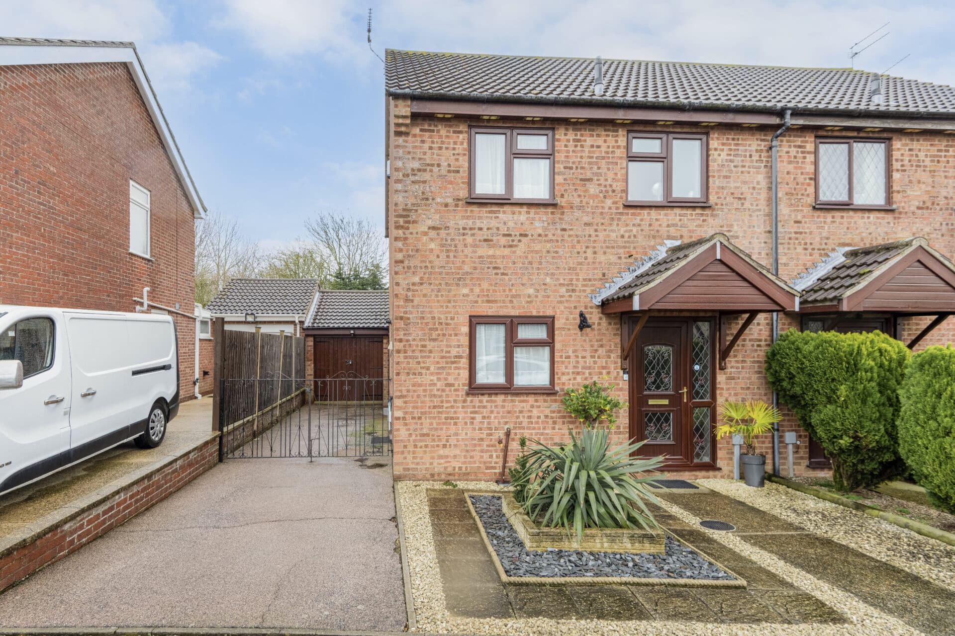 Potters Drive, Hopton